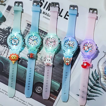 Yeni sevimli aydınlık çocuklar saatler animasyon kolye kız renk ışık kaynağı silikon çocuk izle erkek hediyelik saat bilek Relogio