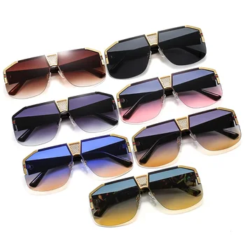 2021 Yeni Kalkan Degradeler Güneş Gözlüğü Erkekler Kadınlar Moda Trendi Lüks Renkli Lens PC Çerçeve Kaliteli Marka Tasarımcısı güneş gözlüğü