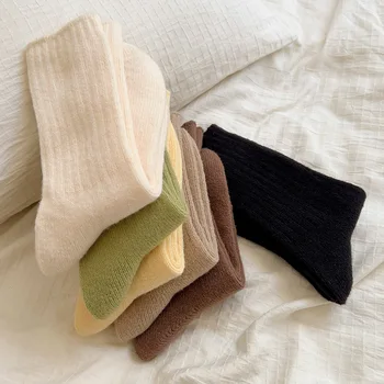 Düz Renk Yün Çorap Kış sıcak Kalınlaşma Kazık Çorap Çorap kadın Orta Tüp Çorap Japon Peluş Çorap