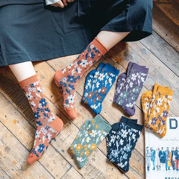 Yüksek kaliteli retro erkek ve kadın çorap sevimli etnik çorap çiçek yuvarlak boyun çorap moda rahat çorap yeni